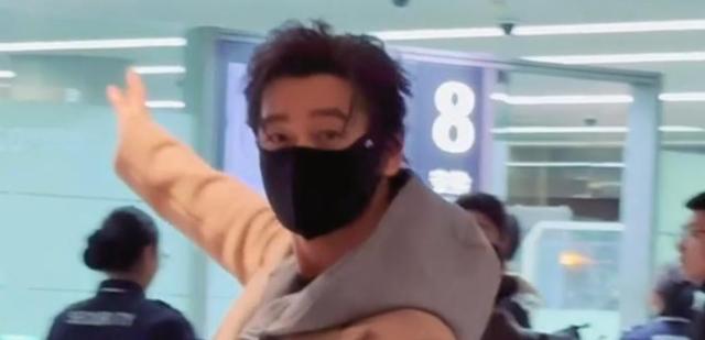 ��������Ǹ�������������Ϻ���Ҷ���žۣ�����״���ܺ�